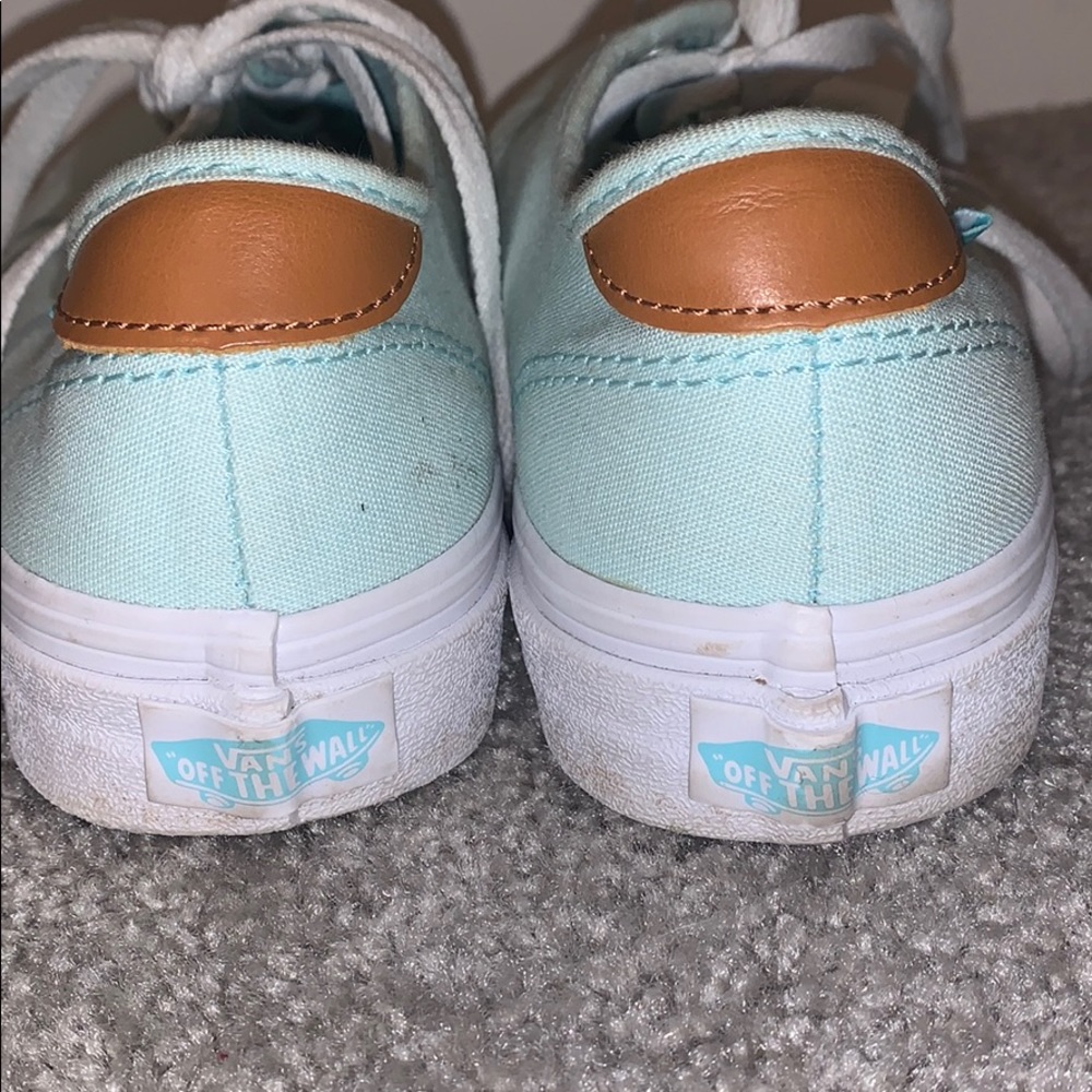 Vans - Picture 6 of 6